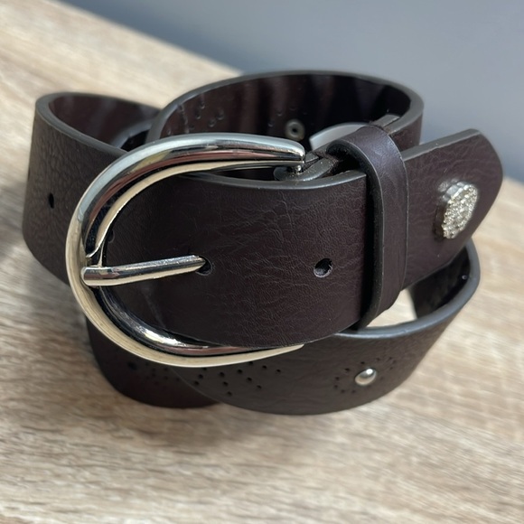 Vince Camuto Brown Vegan Leather Belt Silver Buckle Studded Perforated Design M - Picture 3 of 9